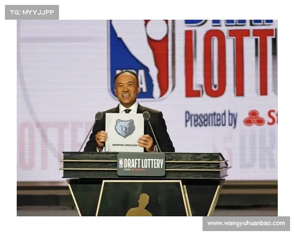 NBA选秀大会:老鹰队状元签选中里萨谢 崔永熙落选 NBA选秀大会:老鹰队状元签选中里萨谢 崔永熙落选